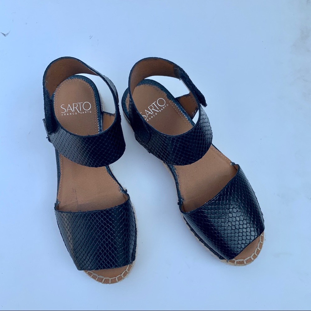 Franco Sarto Oak By Sarto Navy Sandals Size 7